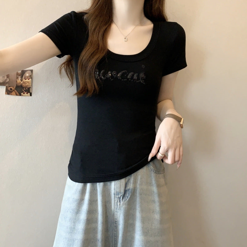 Femme Kurzarm Scoop Neck Logo T-Shirt Heidi-Mode