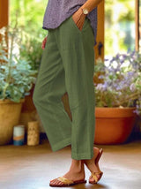 Damen nan lässige Cropped-Hose mit geradem Bein, dezenter Bügelfalte und seitlichen Eingrifftaschen Drune in Militärgrün