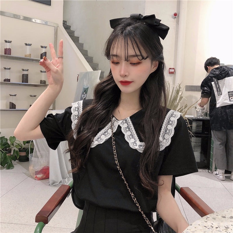 Femme Spitzenbesetzter Kragen T-Shirt Heidi-Mode