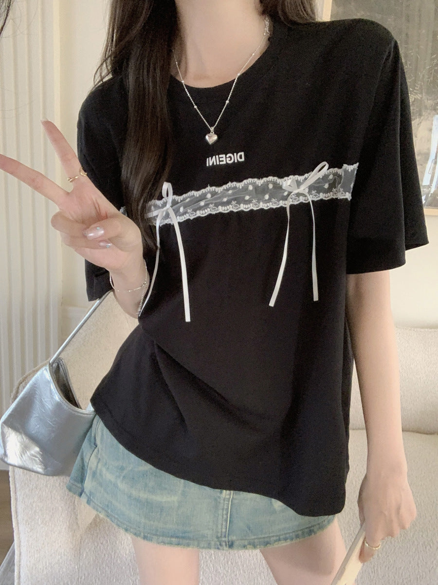 Femme Relaxed Fit Graphic T-Shirt mit dekorativem Spitzen-Detail Heidi-Mode