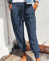 Damen nan lässige Leoparden-Print Jogginghose mit Tunnelzug, Eingrifftaschen und elastischen Bündchen Drune in Blau