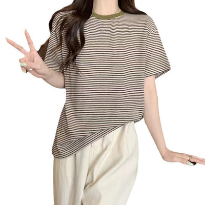 Femme Relaxed Fit Gestreiftes T-Shirt mit Kontrast-Ausschnitt Heidi-Mode