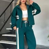 Damen nan athletisches Zweiteiler-Set aus French Terry mit Reißverschluss Cropped Jacke und weitem Highwaist Jogger Drune in Grün