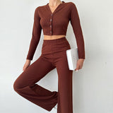Damen Enganliegendes Crop Top Und High Waist Hosen Set – Zweiteiler Mit Knöpfen in Weinfarbe