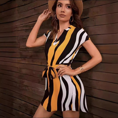 Leonora - Träger V-Ausschnitt gestreifter Mittelkleid