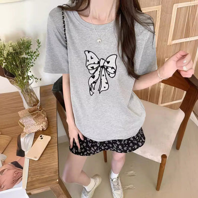 Femme Verspieltes Schleifen Grafik T-Shirt Heidi-Mode