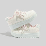 Damen Stilvolle Schnürbare Rosa Ledersneaker Mit Plateausohle in Grün