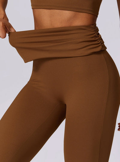 Hochtaillierte Schlaghose in Mokka-Braun