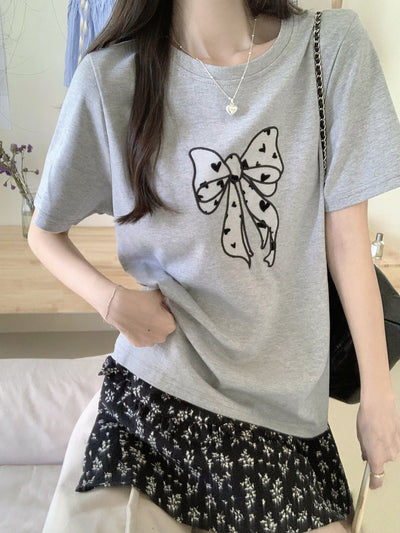 Femme Verspieltes Schleifen Grafik T-Shirt Heidi-Mode