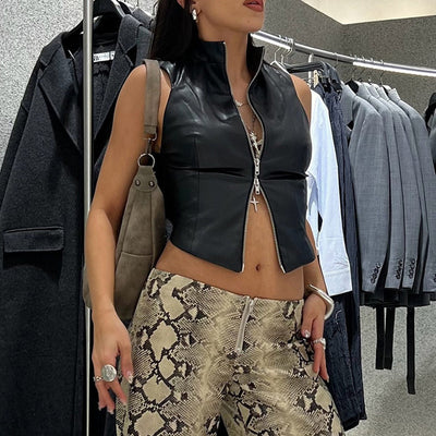 Vanessa - Figurbetonendes Crop-PU-Top mit Reißverschluss