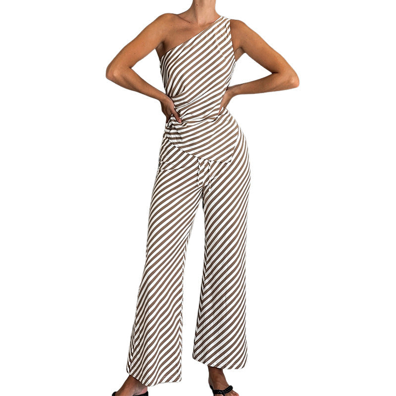 Andrea - Asymmetrischer Schnitt und elegantes Taillenset