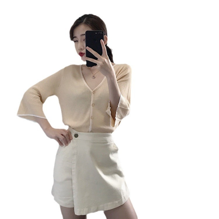 Femme Leichtgewichtig V-Ausschnitt Cardigan mit Glockenärmeln Heidi-Mode