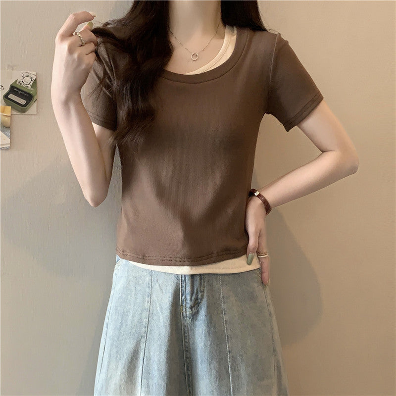 Femme Gestuftes Crop-Top mit Kontrast-Unterhemd Heidi-Mode