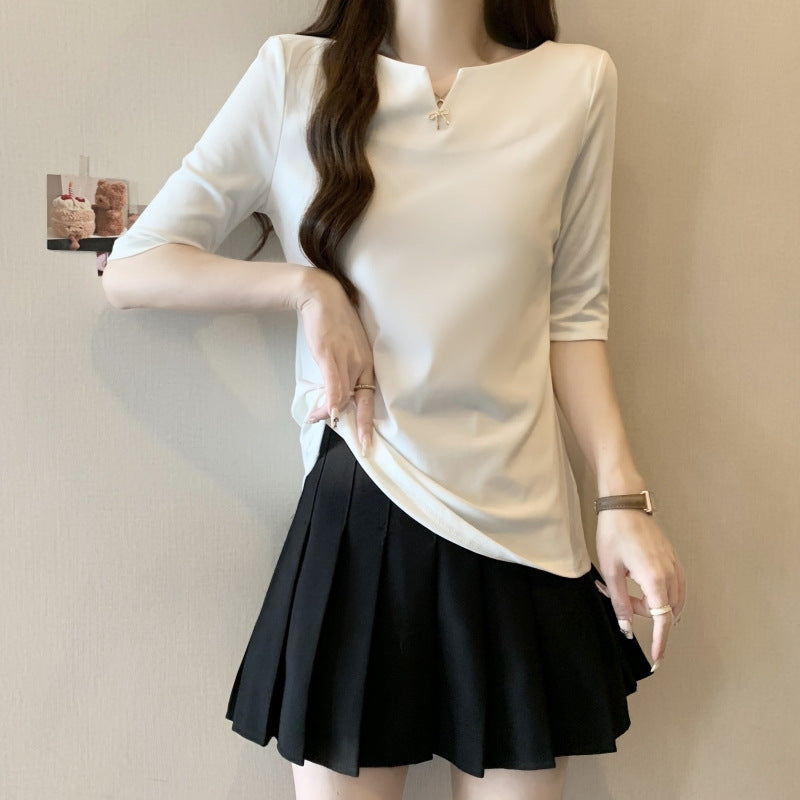 Femme Modern V-Ausschnitt Ikonisches T-Shirt Heidi-Mode