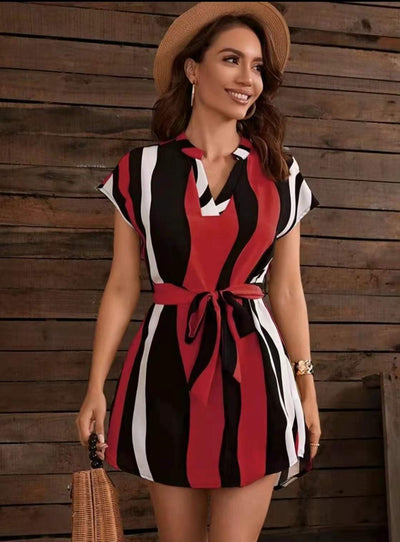 Leonora - Träger V-Ausschnitt gestreifter Mittelkleid