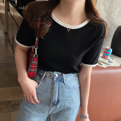 Damen geripptes Kurzarm-T-Shirt mit kontrastierendem Ausschnitt Heidi-Mode