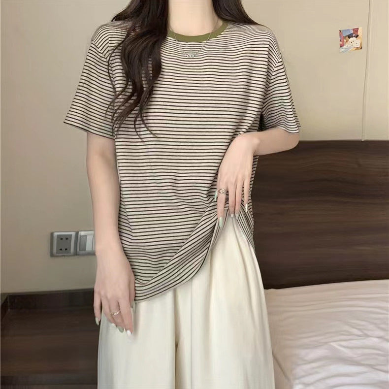 Femme Relaxed Fit Gestreiftes T-Shirt mit Kontrast-Ausschnitt Heidi-Mode