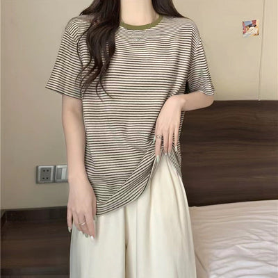 Femme Relaxed Fit Gestreiftes T-Shirt mit Kontrast-Ausschnitt Heidi-Mode