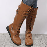 Damen nan kniehohe Military‑inspirierte Schnürstiefel mit seitlichem Reißverschluss verstellbaren Ziergurten und stoßdämpfender Profilsohle Drune in Gelb