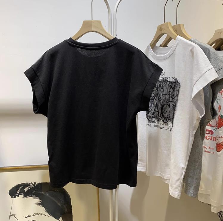 Femme Spitze Detail Grafik T-Shirt Heidi-Mode