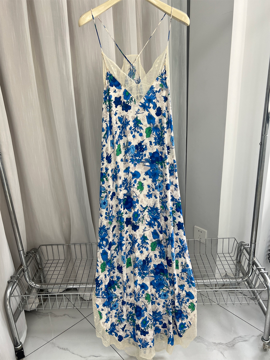 Avelena | Spitzenstickerei V-Ausschnitt Seiden Midi Kleid