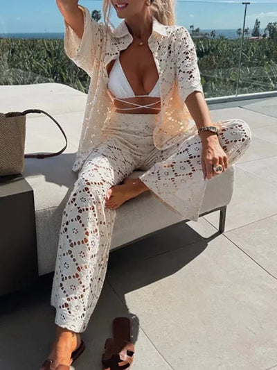 Alina | Zweiteiliges Outfit mit Spitzen-Ausschnitten und Weiten Hosen