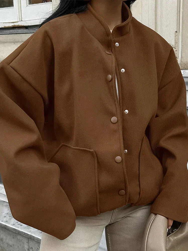 50 % Rabatt | Hilda™ | Brauner Wollmantel in Übergröße mit Stehkragen und Taschen