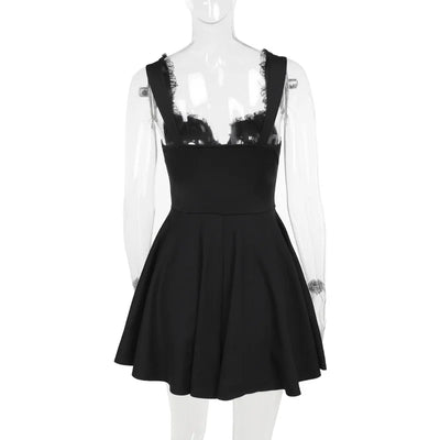 Xenia - Femininem Spitzen-Mini-Kleid