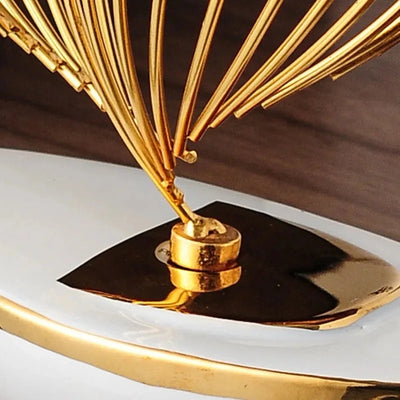 SkyVoyage - Raffinierte Segelboot-Skulptur für elegante Einrichtung