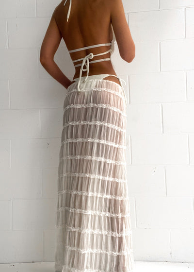 Transparentes Zweiteiler-Set | Halterneck-Top & Maxirock | Luftige Eleganz