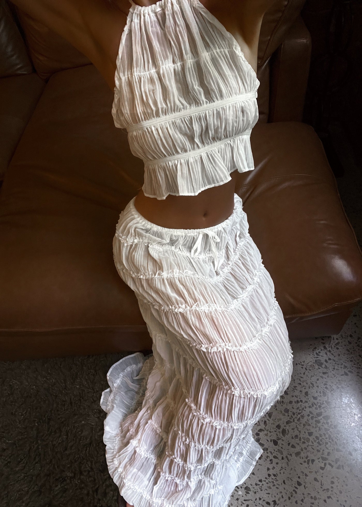 Transparentes Zweiteiler-Set | Halterneck-Top & Maxirock | Luftige Eleganz