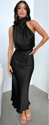 Luna - Maxikleid mit Drapierung in Schwarz