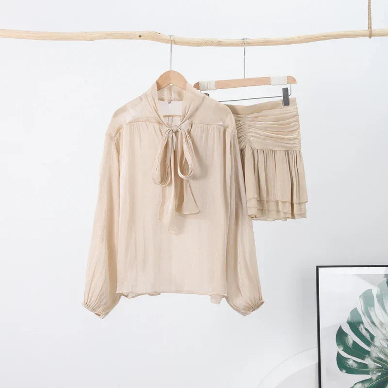 Ada | Damen Set mit Bogen Schnürung und Plissee Rock