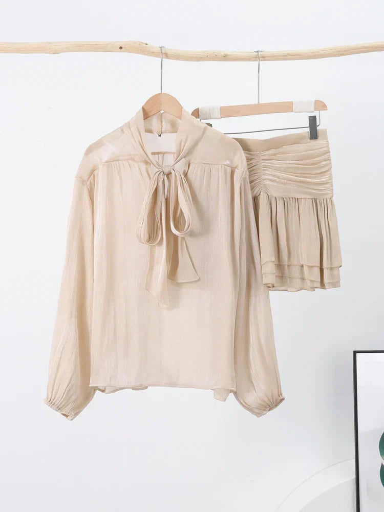 Ada | Damen Set mit Bogen Schnürung und Plissee Rock