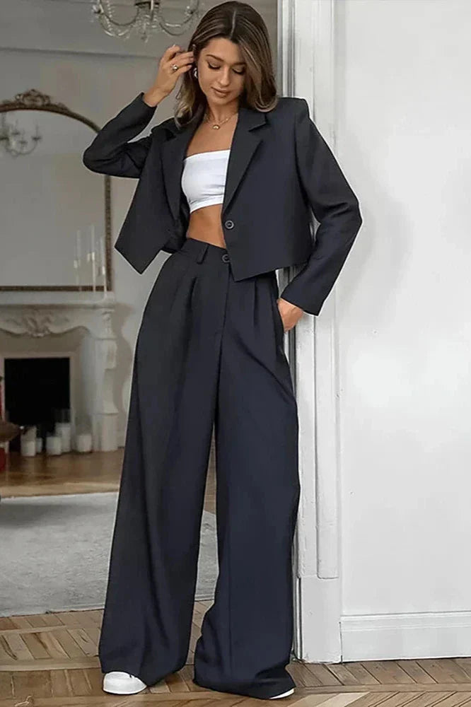 Modernes Zweiteiler-Set | Cropped Blazer & Weite Hose | Stilvolle Eleganz