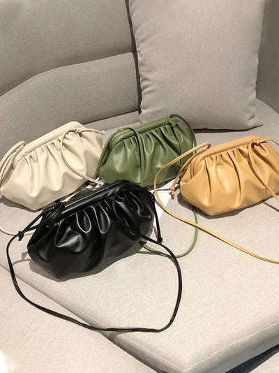 Damen Crossbody Tasche aus veganem Leder – Elegante Dumpling Bag