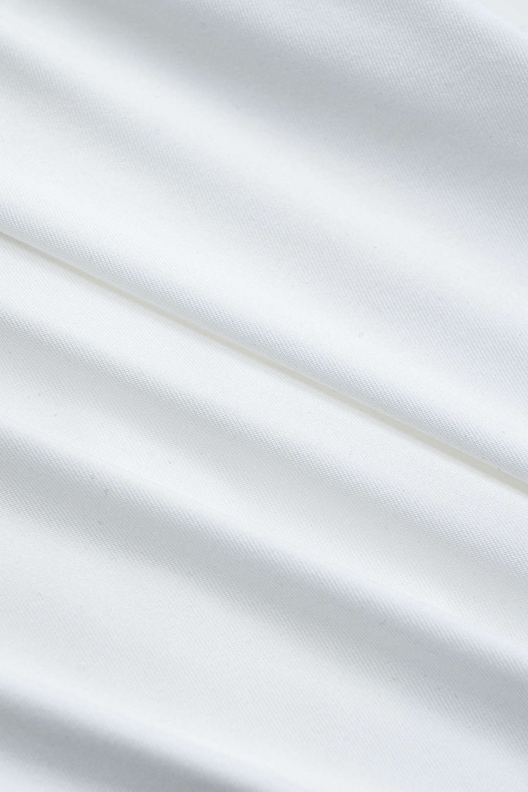 Mallory | Feminines Neckholder-Top mit Wickeldesign & Knoten-Detail