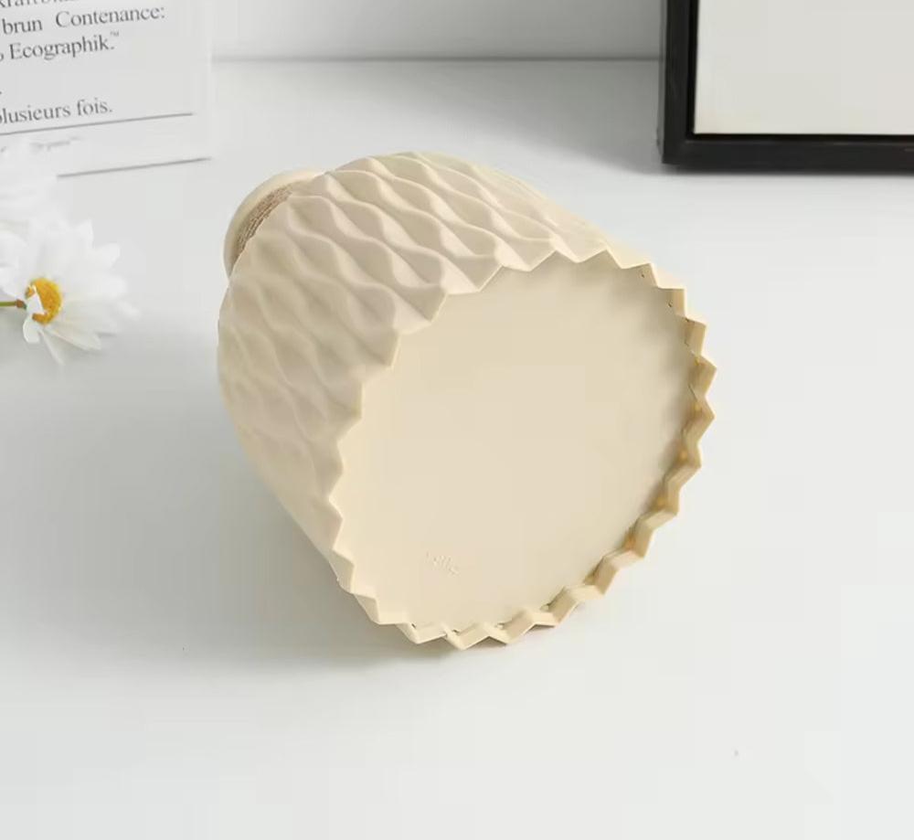 VividVase - Schicke keramische Vase für frische Blumenarrangements