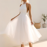 Neneta - Ein stilvolles und elegantes Damenkleid in Weiß