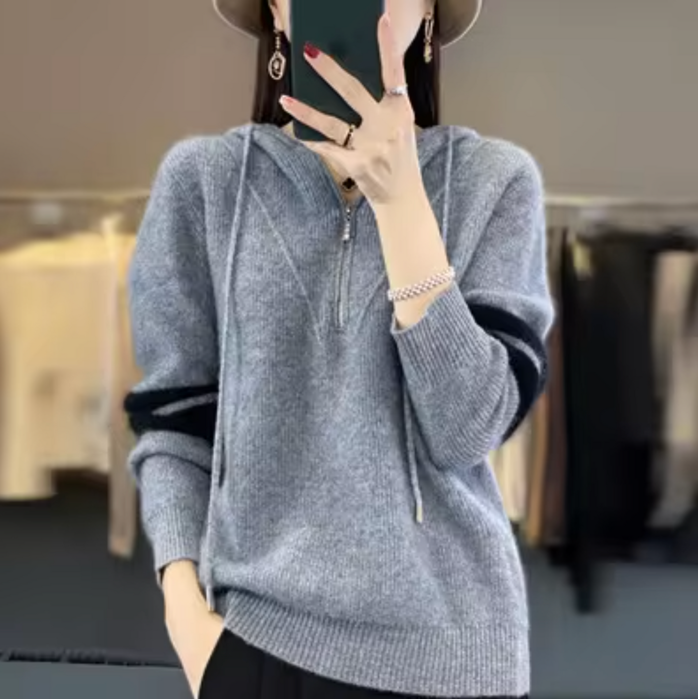 Warmer Pullover mit Kapuze - Olea