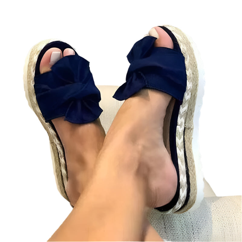 Samantha - Lässige Keilsandalen mit Schleifen
