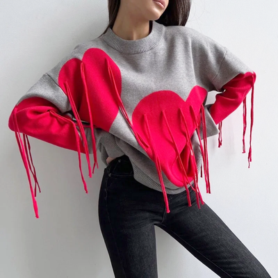 Übergröße Pullover | Herz-Applikationen | Fransen-Detail