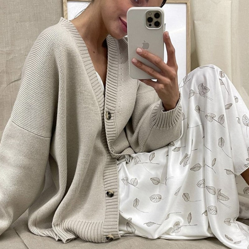 Oversize-Strickcardigan mit Knopfleiste | Zeitlose Gemütlichkeit | Vielseitiger Stil