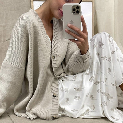 Oversize-Strickcardigan mit Knopfleiste | Zeitlose Gemütlichkeit | Vielseitiger Stil