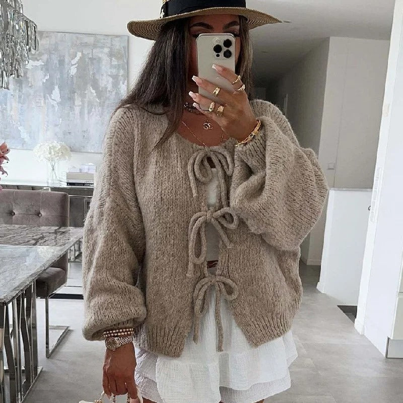 Strick-Cardigan mit Schleifen | Femininer Chic | Kuscheliger Komfort