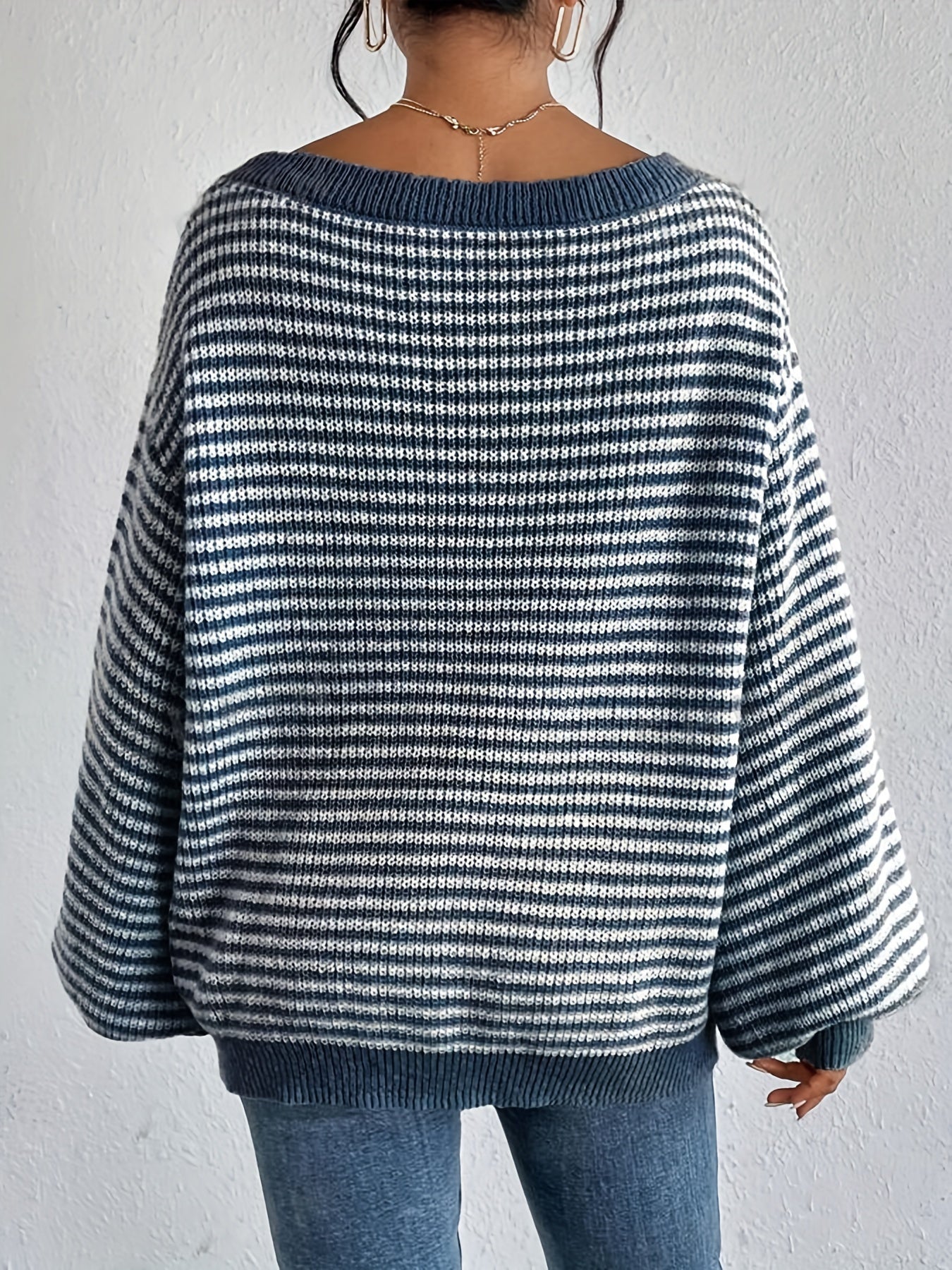 Gestreifter Oversize-Pullover | Lässig & Elegant | Off-Shoulder-Look