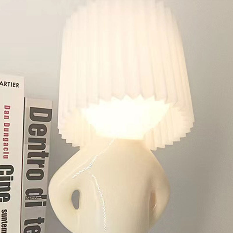 Lampet Quirky Tischlampe mit gefaltetem Lampenschirm