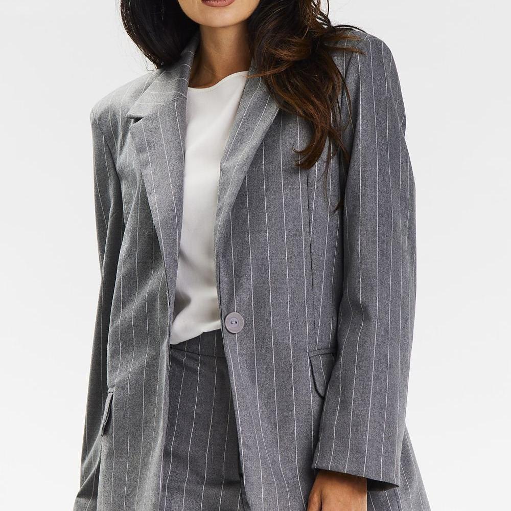 Nadelstreifen-Blazer | Klassisches Design | Zeitlose Eleganz