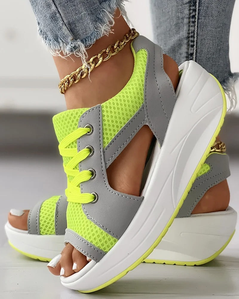 Kontrastfarbene Muffin Sandalen