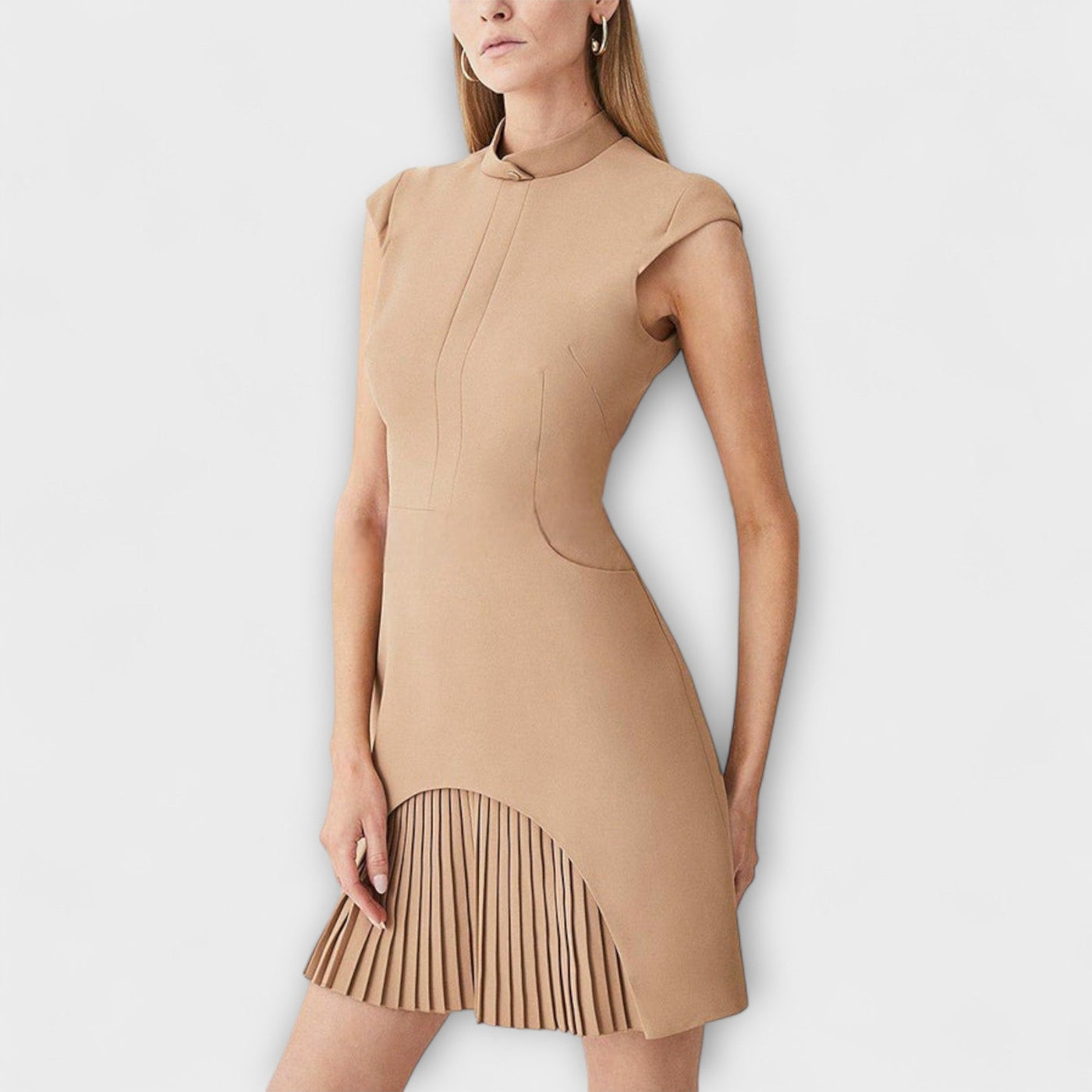 Elowen - Militärisch inspiriertes Patchwork-Minikleid mit hohem Kragen